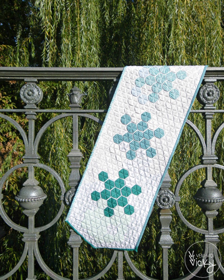 'Ice Needles' hexagon table runner | veni vidi vicky