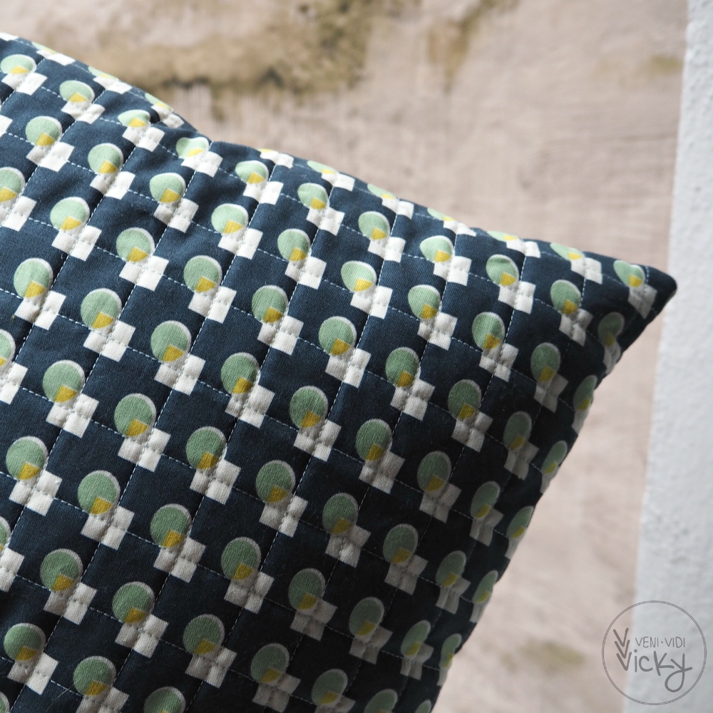 blue & grey HST pillow | veni vidi vicky