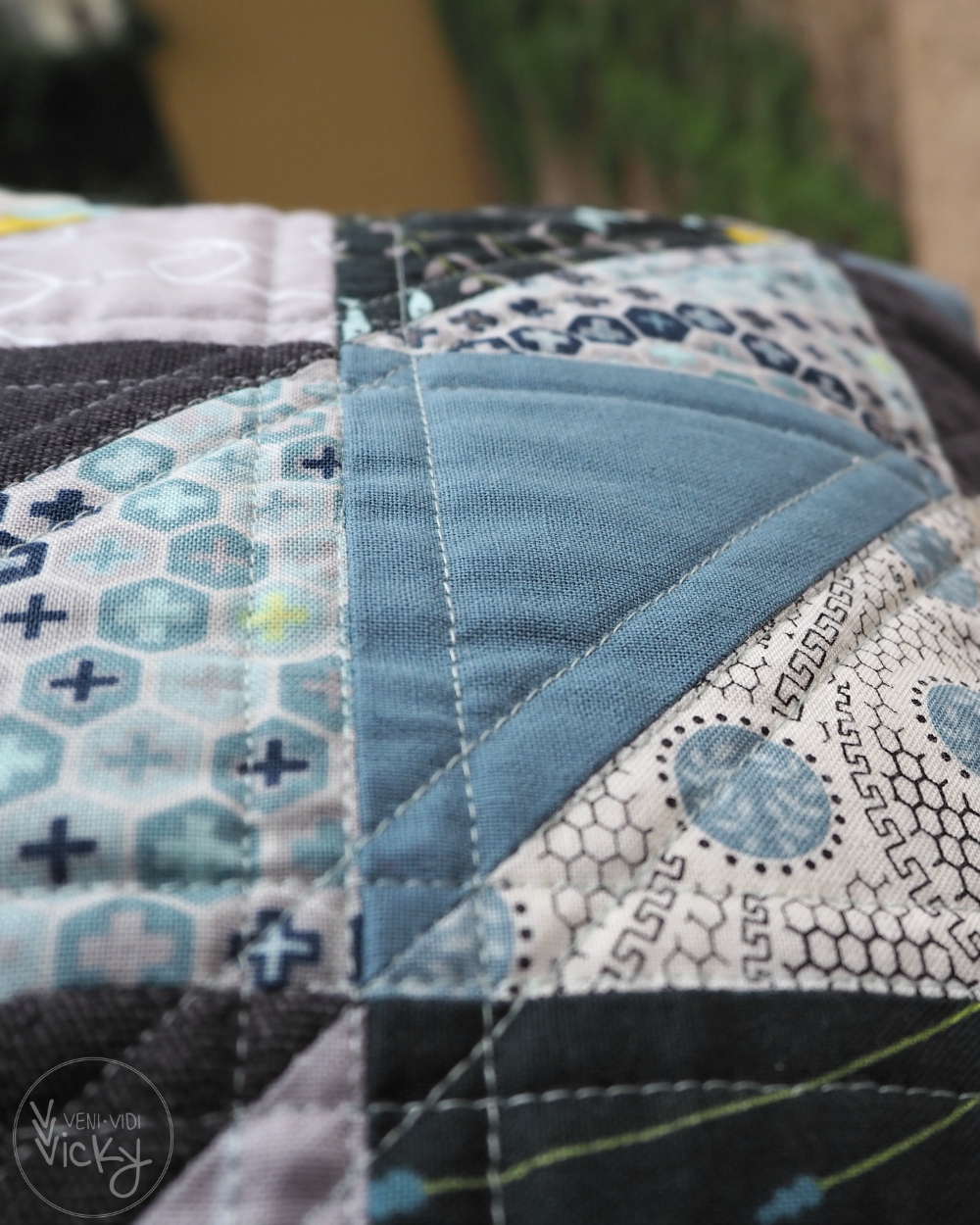 blue & grey HST pillow | veni vidi vicky